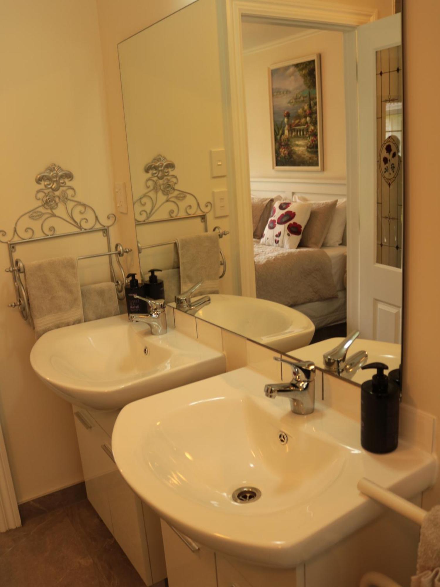 Westholm Bed & Breakfast Harihari