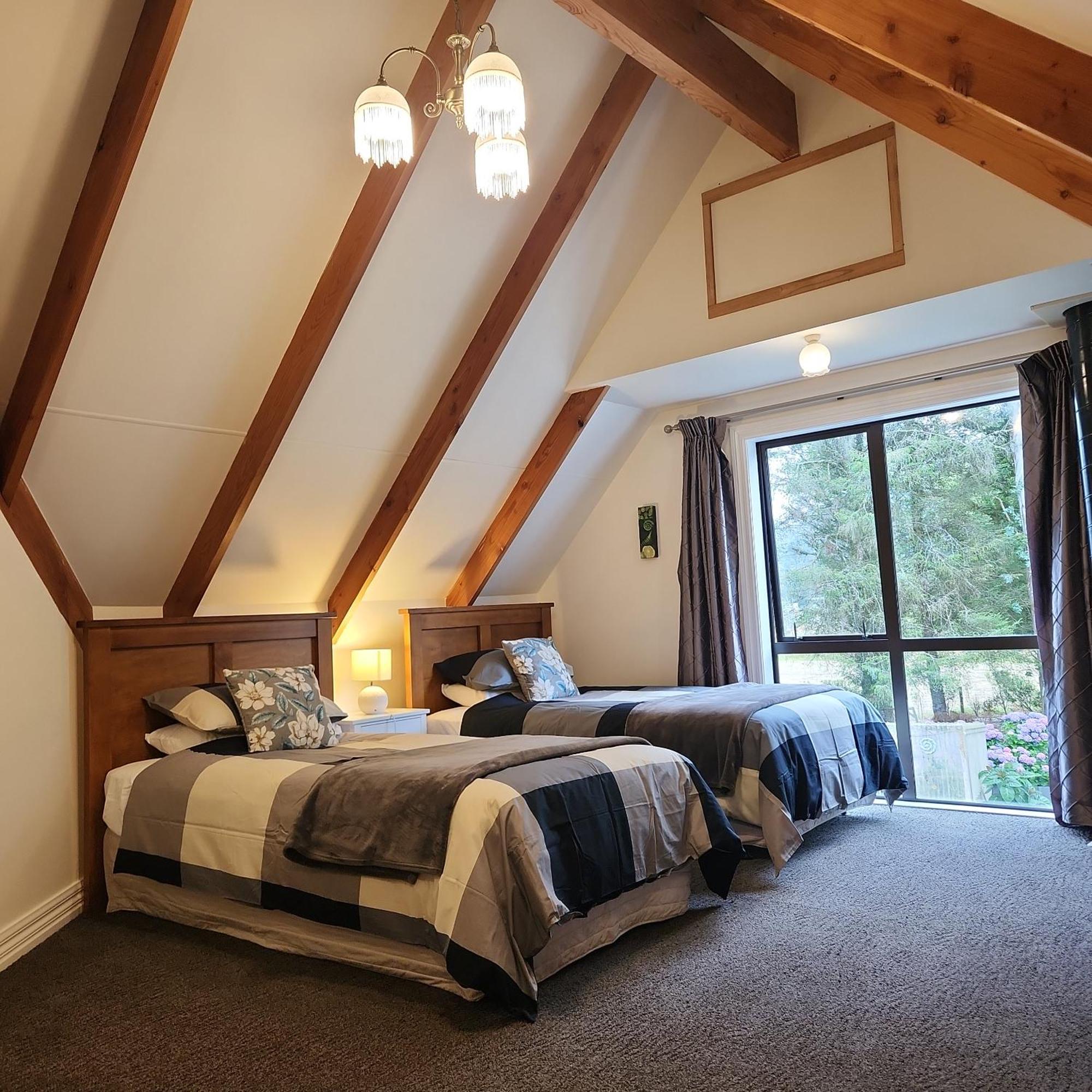 Westholm Bed & Breakfast Harihari